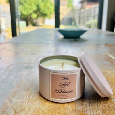 Soft Hibiscus Travel Candle 200gms